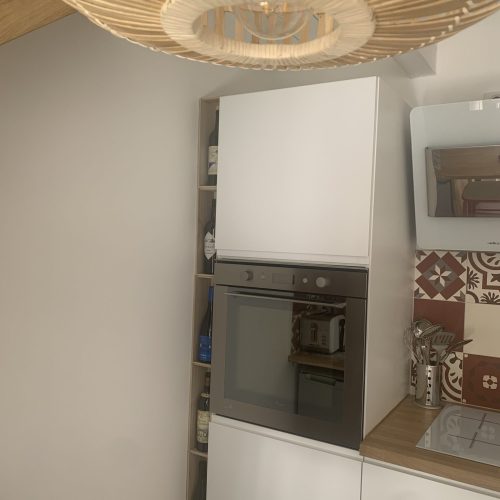Cuisine équipée (Four, micro-onde, plaque induction, hotte, lave-vaisselle)